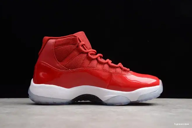 HYPE Air Jordan RetroGym Red 11 378037-623 0520